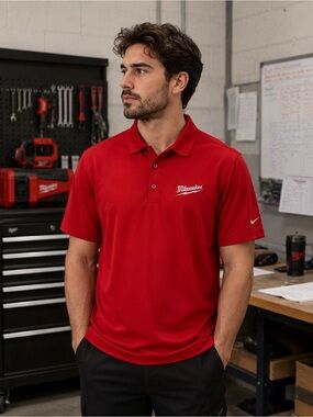 BNWOT Nike * Milwaukee Red Men's Polo Shirt size L
